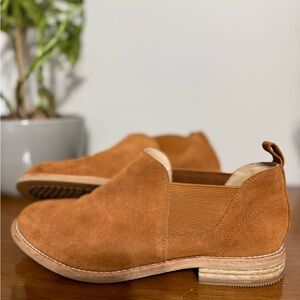 Women's Tan Suede Edenvale loafer by Clark’s